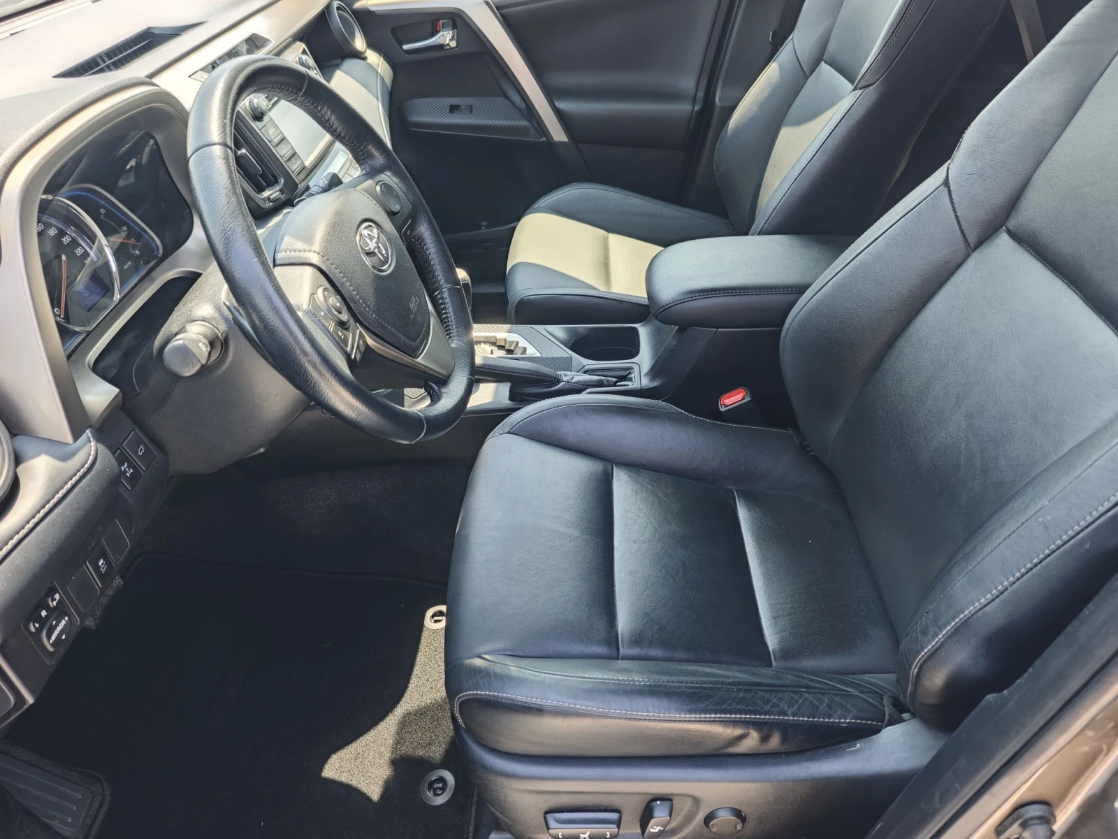 Toyota Rav4 EDITION S, снимка 12 - Автомобили и джипове - 55760308