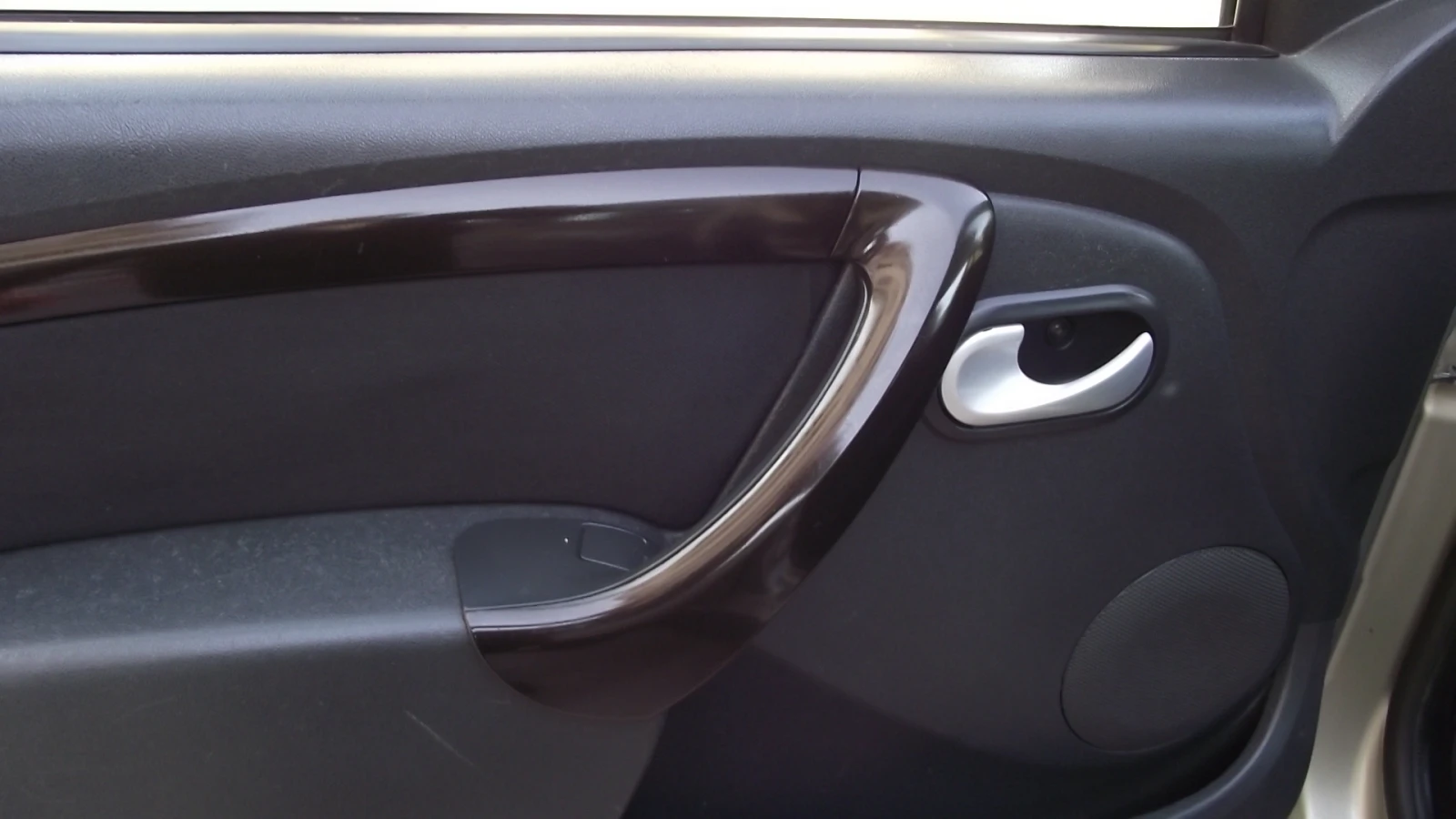 Dacia Duster 1.5.d.110.k.c.6.speed.5.100.k.m. | Mobile.bg � ����������� 12