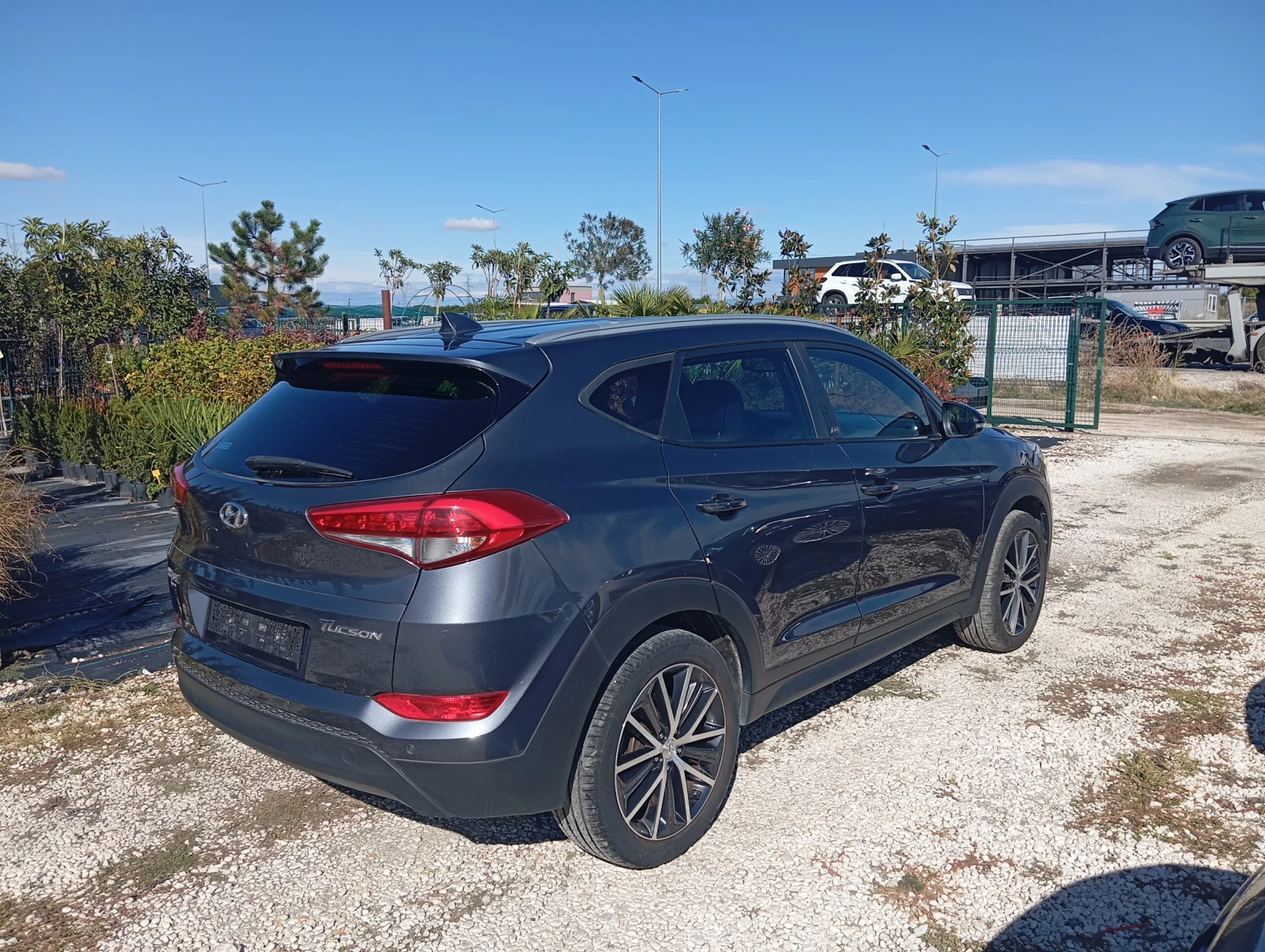 Hyundai Tucson Дизел , снимка 5 - Автомобили и джипове - 56549128