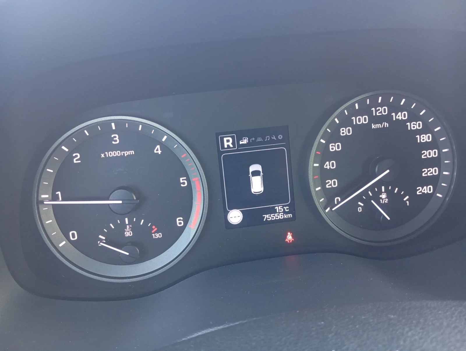 Hyundai Tucson Дизел , снимка 10 - Автомобили и джипове - 56549128