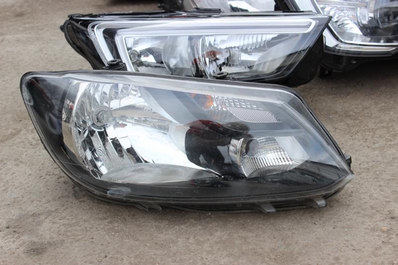 Светлини за VW Caddy, снимка 2 - Части - 43878056