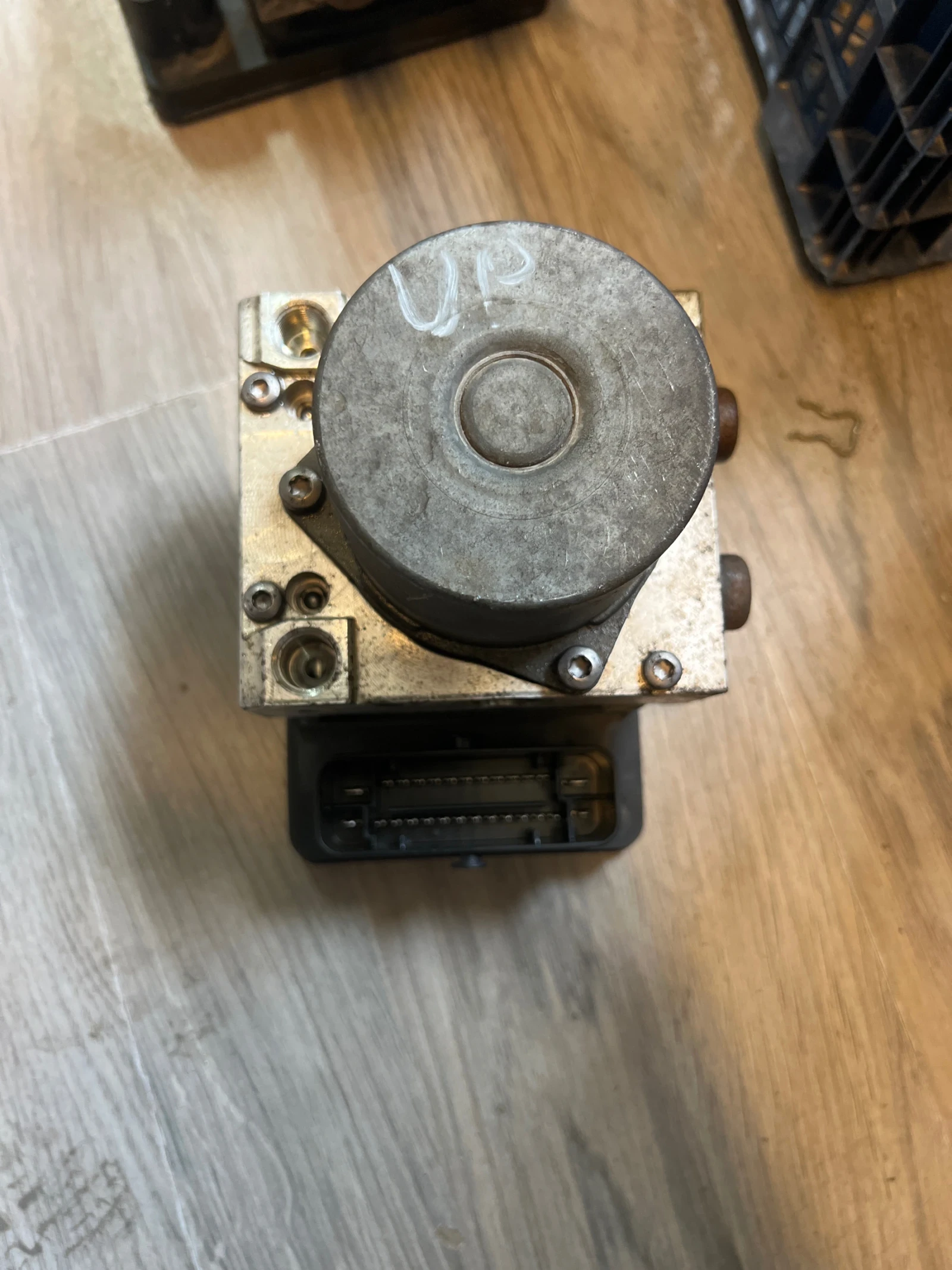 1S0614517E ABS ����� SKODA CITIGO VW UP 1S0 614 517 E 17677013 54085886N 17677213-A  | Mobile.bg � ����������� 1