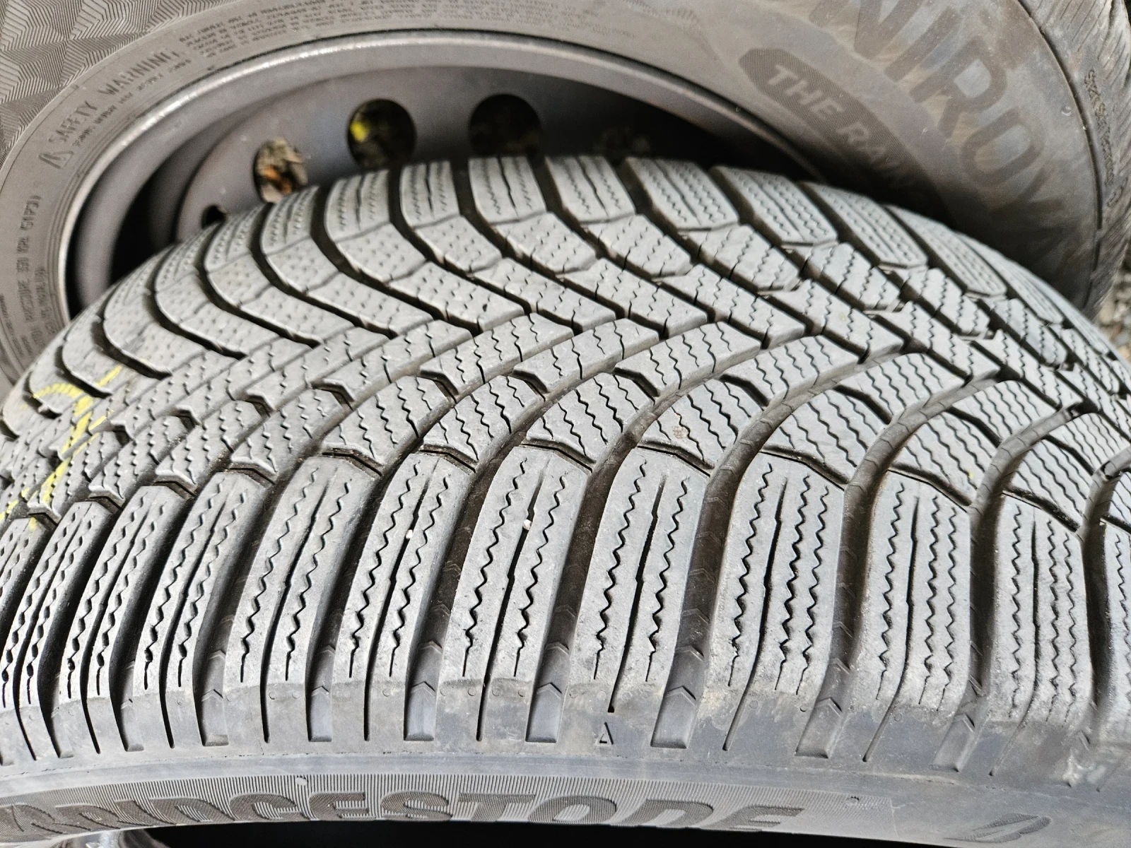 Гуми Зимни 225/55R18