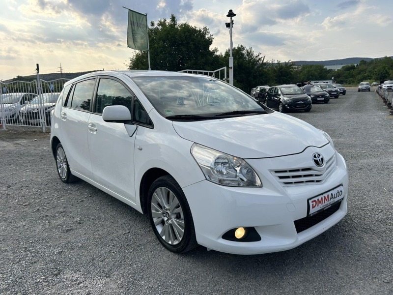 Toyota Verso 1.8-147 кс FACELIFT 6ск бензин, снимка 3 - Автомобили и джипове - 46263891