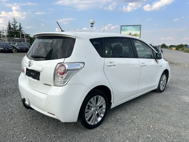 Toyota Verso 1.8-147 кс FACELIFT 6ск бензин, снимка 5 - Автомобили и джипове - 46263891