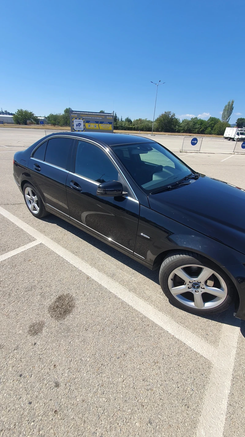 Mercedes-Benz C 200, снимка 4 - Автомобили и джипове - 47663949