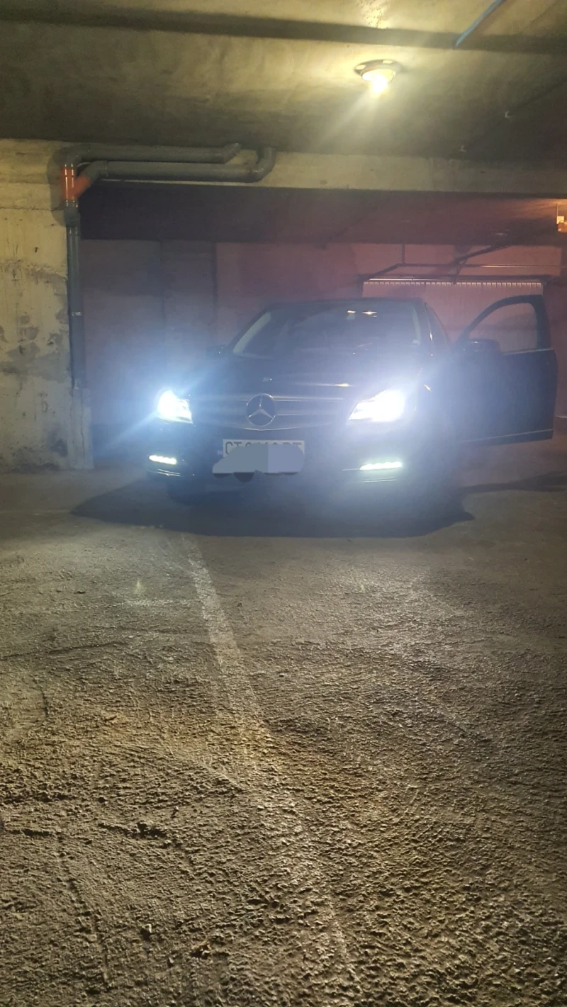 Mercedes-Benz C 200, снимка 15 - Автомобили и джипове - 47663949