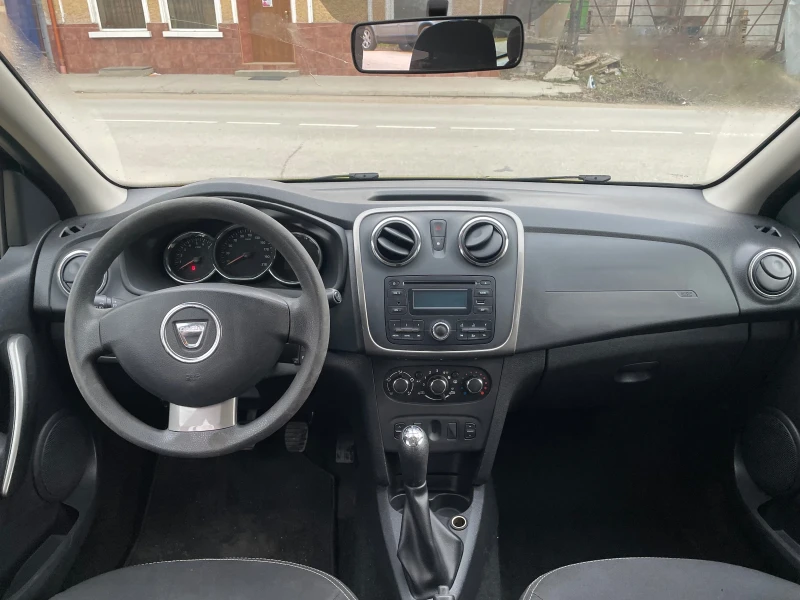 Dacia Logan 1.2, снимка 9 - Автомобили и джипове - 49547512