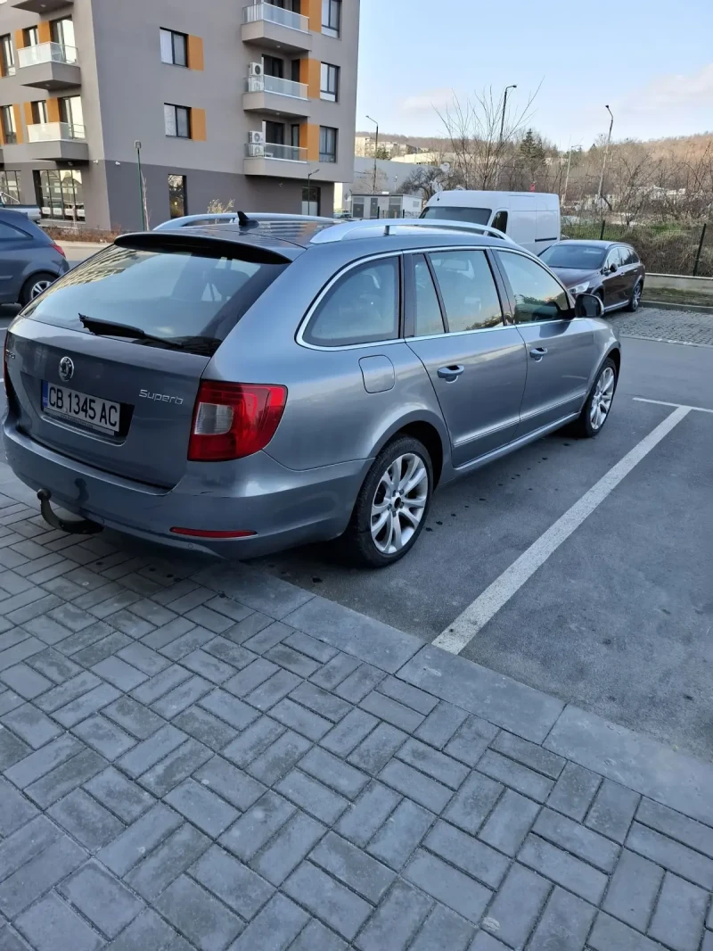 Skoda Superb 2.0TDI 4x4 , снимка 4 - Автомобили и джипове - 49010079