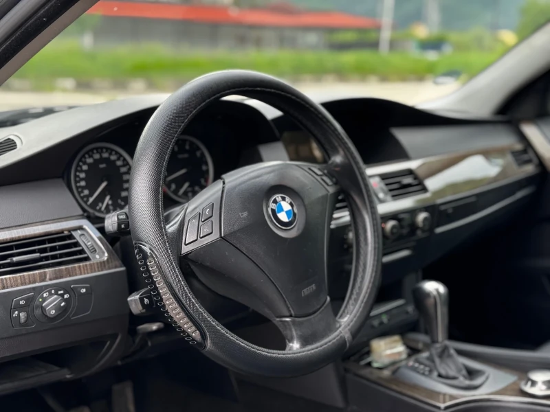 BMW 520 I/КОЖА/АВТОМАТИК, снимка 12 - Автомобили и джипове - 50153720