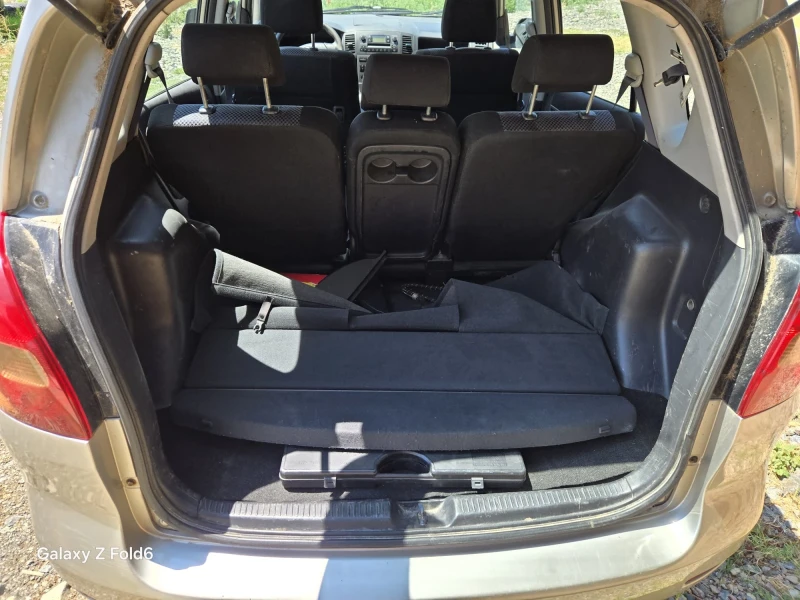 Toyota Corolla verso 1.8 НА ЧАСТИ!!!, снимка 10 - Автомобили и джипове - 51081772