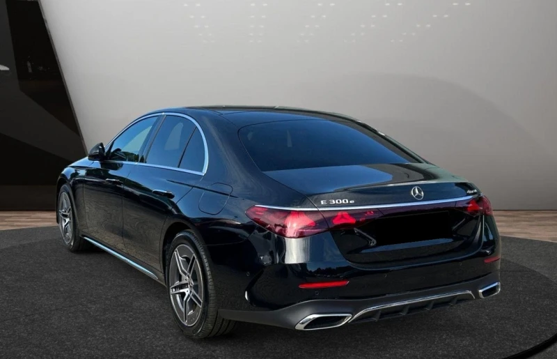 Mercedes-Benz E 300 e/AMG/4MATIC/PLUG-IN/DISTRONIC/360/KEYLESS/DIGITAL, снимка 3 - Автомобили и джипове - 51639112