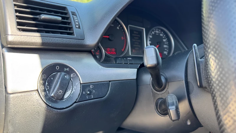 Audi A4, снимка 8 - Автомобили и джипове - 51660511