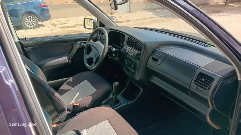 VW Golf VW GOLF 1, 6, снимка 14 - Автомобили и джипове - 52517811