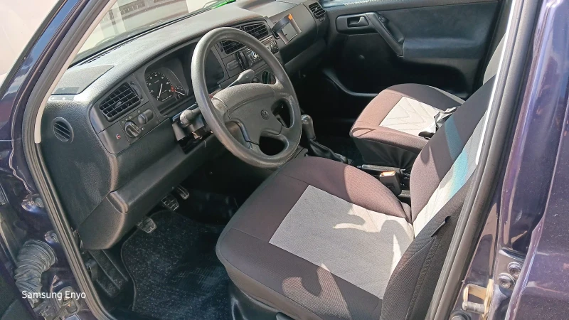 VW Golf VW GOLF 1, 6, снимка 16 - Автомобили и джипове - 52517811