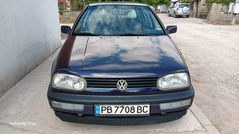 VW Golf VW GOLF 1, 6, снимка 2 - Автомобили и джипове - 52517811