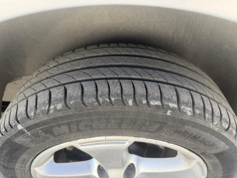 VW Caddy 1.6TDI, снимка 5 - Автомобили и джипове - 53130301