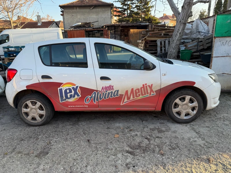 Dacia Sandero, снимка 2 - Автомобили и джипове - 52805594