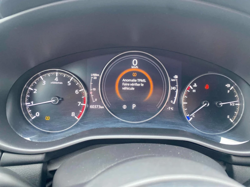 Mazda 3 Sport GS * * CARFAX * * АВТО КРЕДИТ * * , снимка 11 - Автомобили и джипове - 53154265