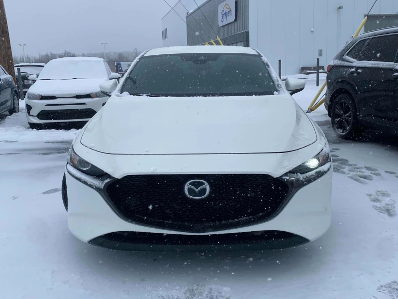 Mazda 3 Sport GS * * CARFAX * * АВТО КРЕДИТ * * , снимка 2 - Автомобили и джипове - 53154265