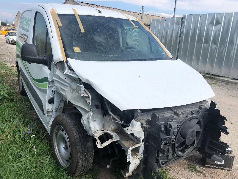 Citroen Berlingo 1.6HDI, снимка 9 - Автомобили и джипове - 22173082