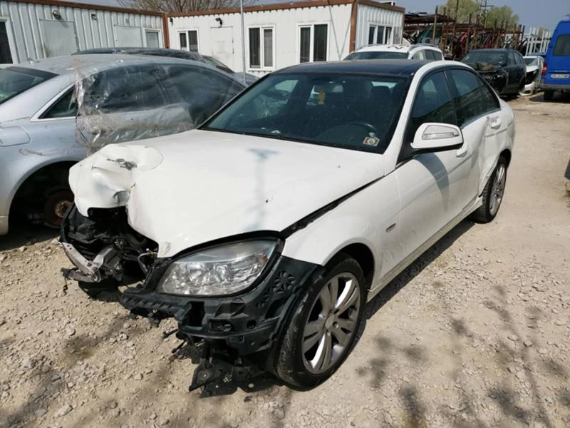 Mercedes-Benz C 220 2.2CDI W-204, снимка 3 - Автомобили и джипове - 25062639