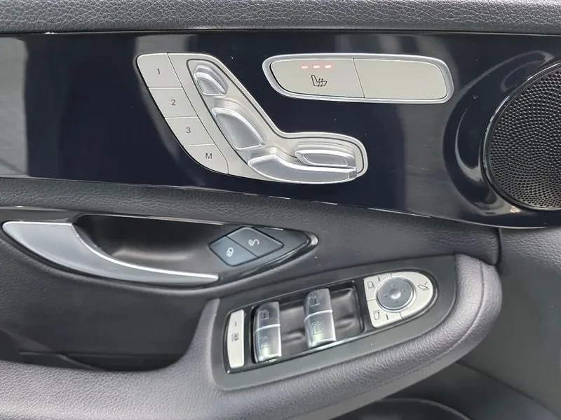 Mercedes-Benz C 200, снимка 12 - Автомобили и джипове - 55110289