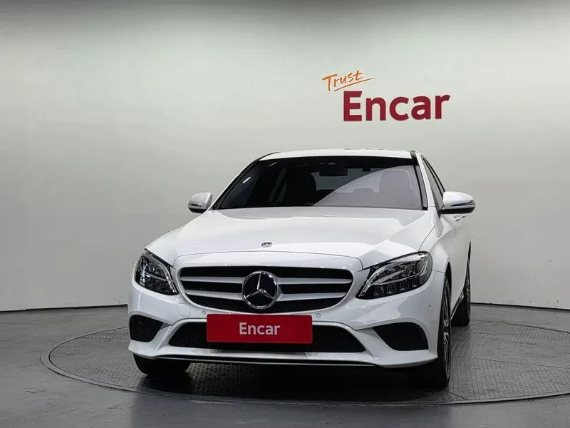 Mercedes-Benz C 200, снимка 3 - Автомобили и джипове - 55110289