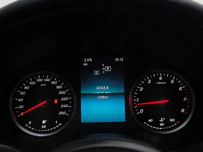 Mercedes-Benz C 200, снимка 8 - Автомобили и джипове - 55110289