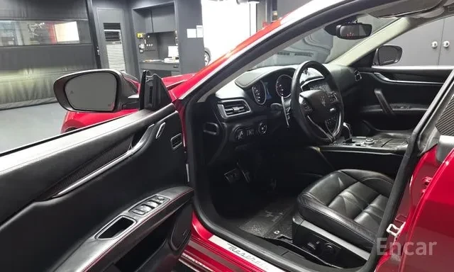 Maserati Ghibli SQ4 Gran Sport, снимка 6 - Автомобили и джипове - 56093169