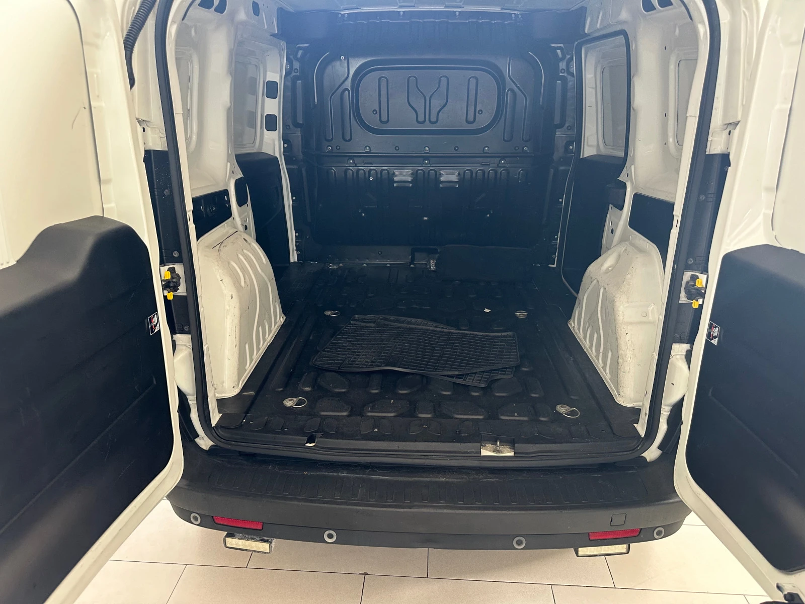 Fiat Doblo Maxi* 1.3 - изображение 6