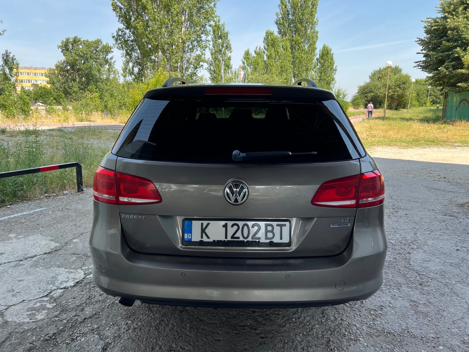 VW Passat 1.6 TDI  - изображение 8