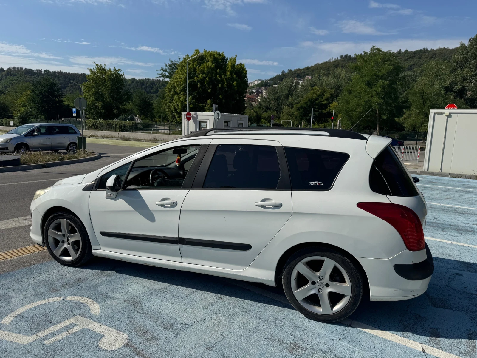 Peugeot 308 Combi - изображение 5