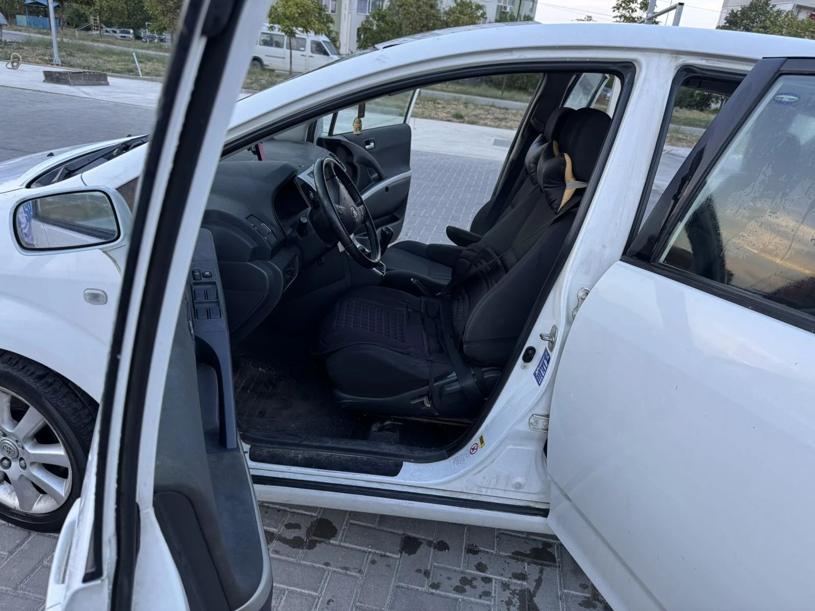 Toyota Corolla verso 2.0 d4d - изображение 9