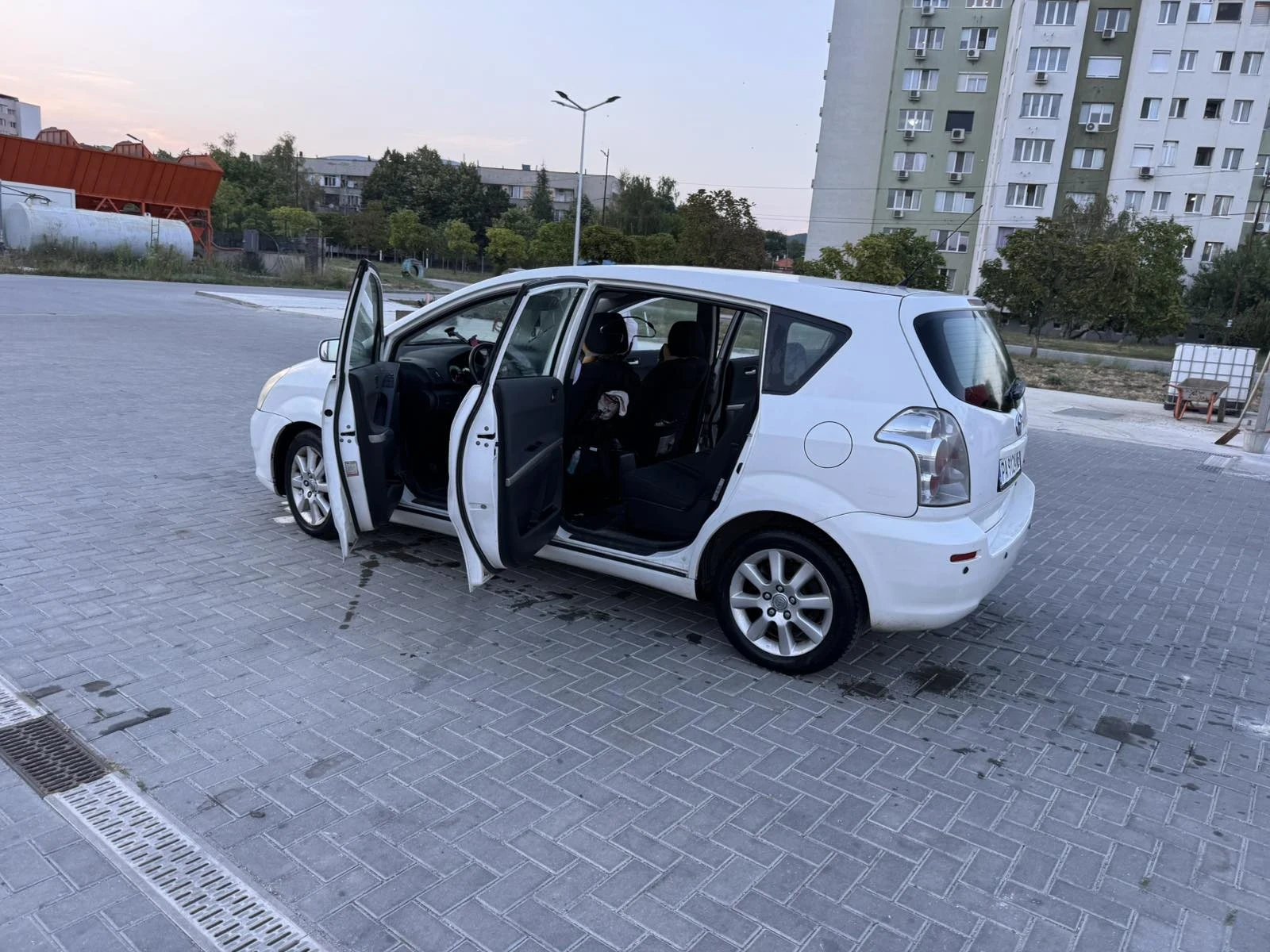 Toyota Corolla verso 2.0 d4d - изображение 2