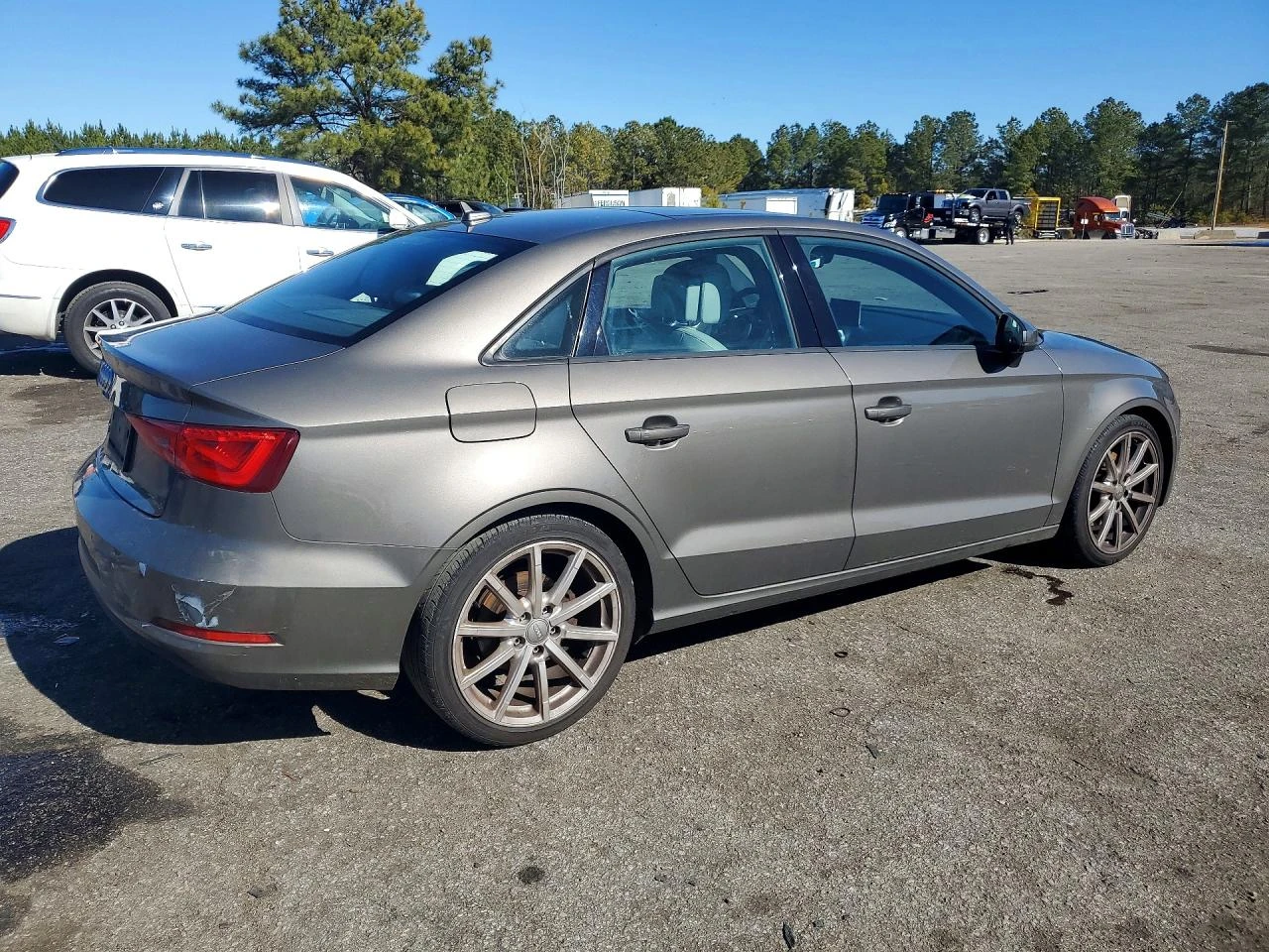 Audi A3 1.8l Premium - изображение 3