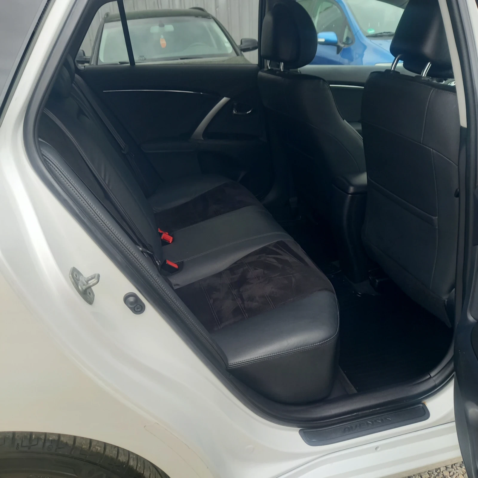 Toyota Avensis 1.8 147 ����  ������ | Mobile.bg � ����������� 12