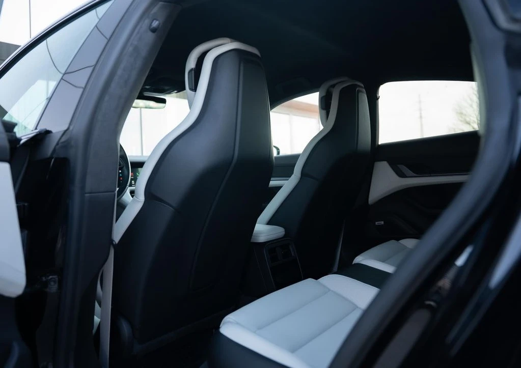 Porsche Taycan 4S Sport Chrono, снимка 8 - Автомобили и джипове - 54042716