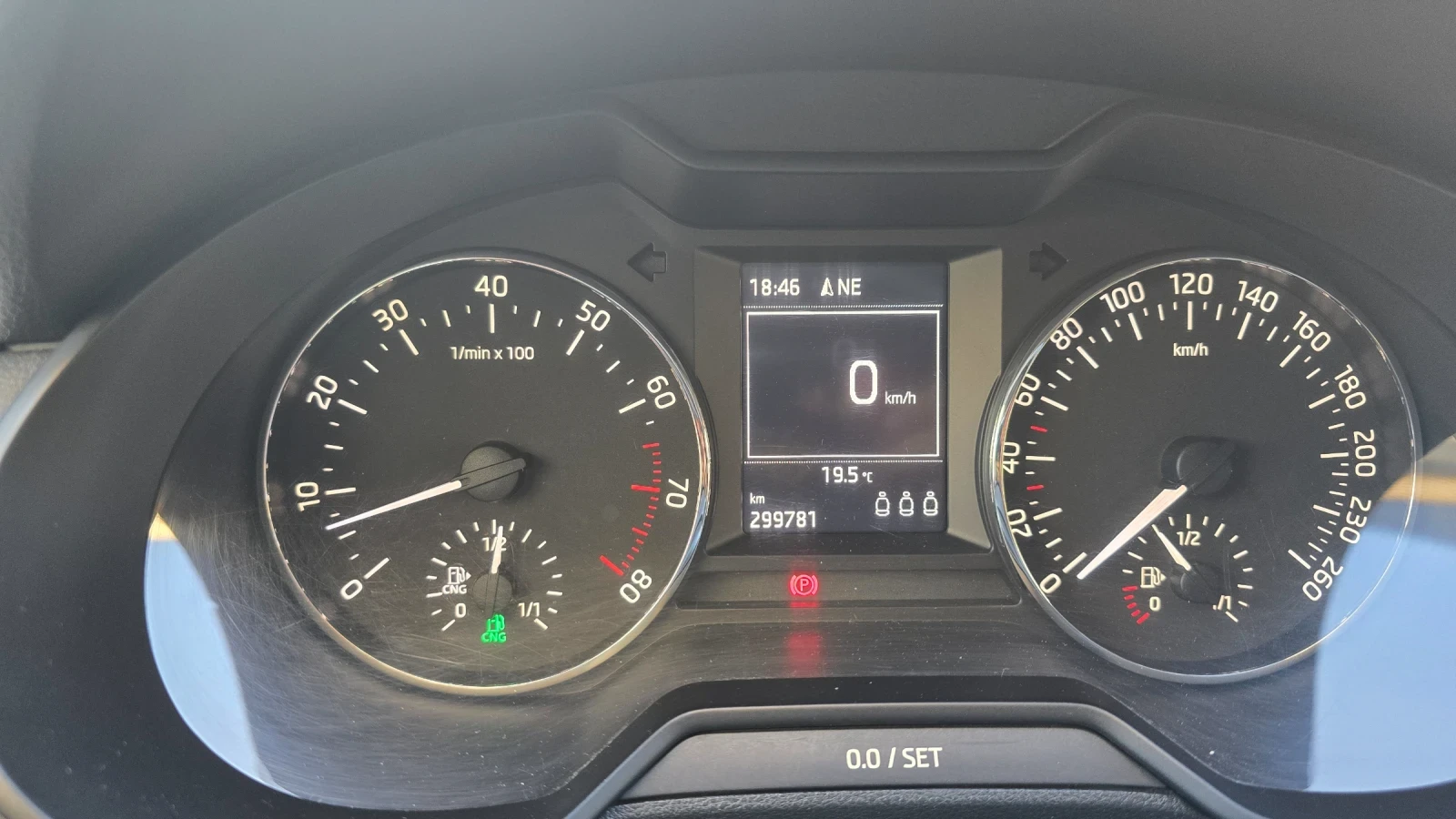 Skoda Octavia CNG, снимка 12 - Автомобили и джипове - 54140113