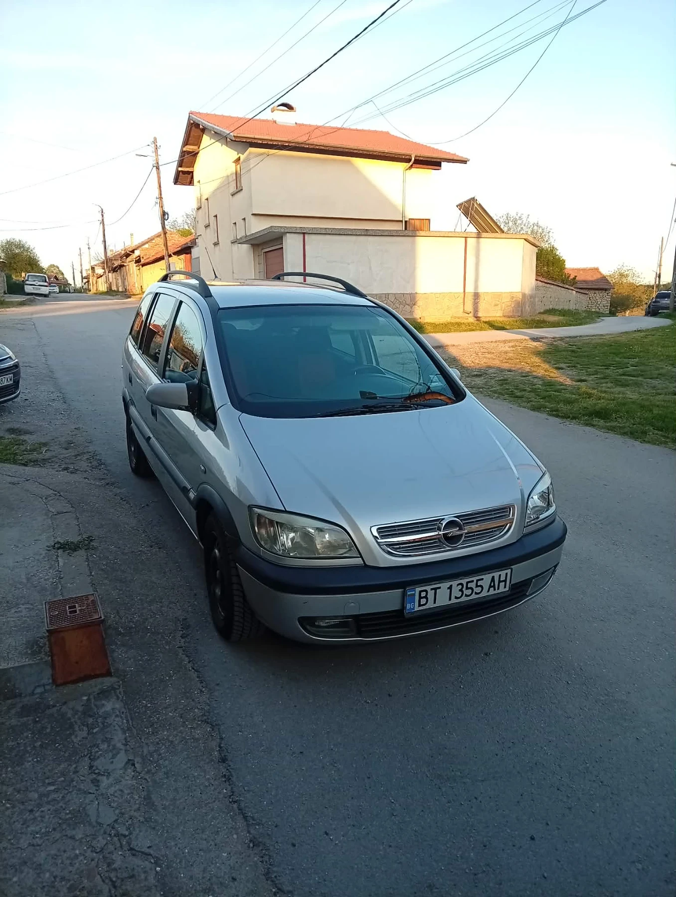 Opel Zafira 2.000, снимка 2 - Автомобили и джипове - 54347610