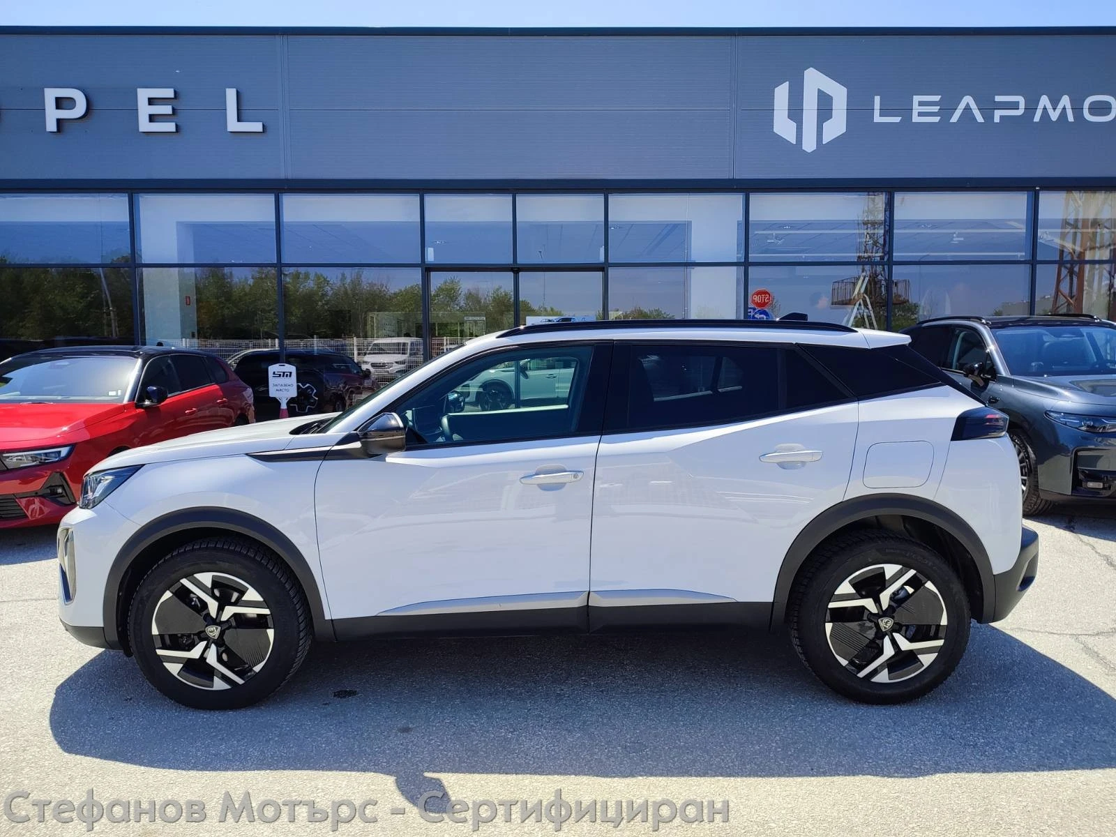Peugeot 2008 ALLURE 1.5 BlueHDi (130hp) ЕАТ8, снимка 4 - Автомобили и джипове - 54477577