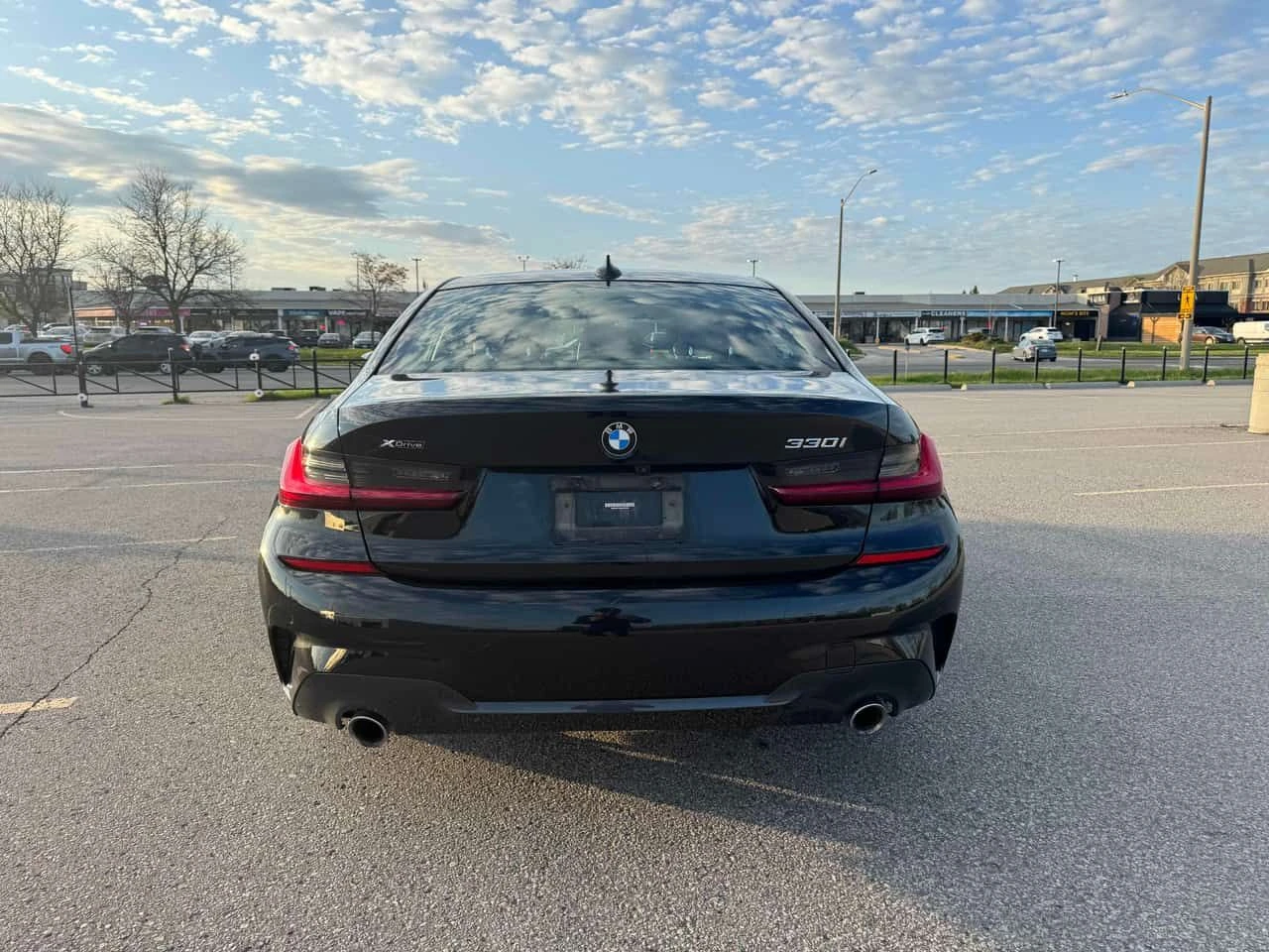 BMW 330 i xDrive * M-SPORT* АВТОКРЕДИТ* , снимка 4 - Автомобили и джипове - 54572189