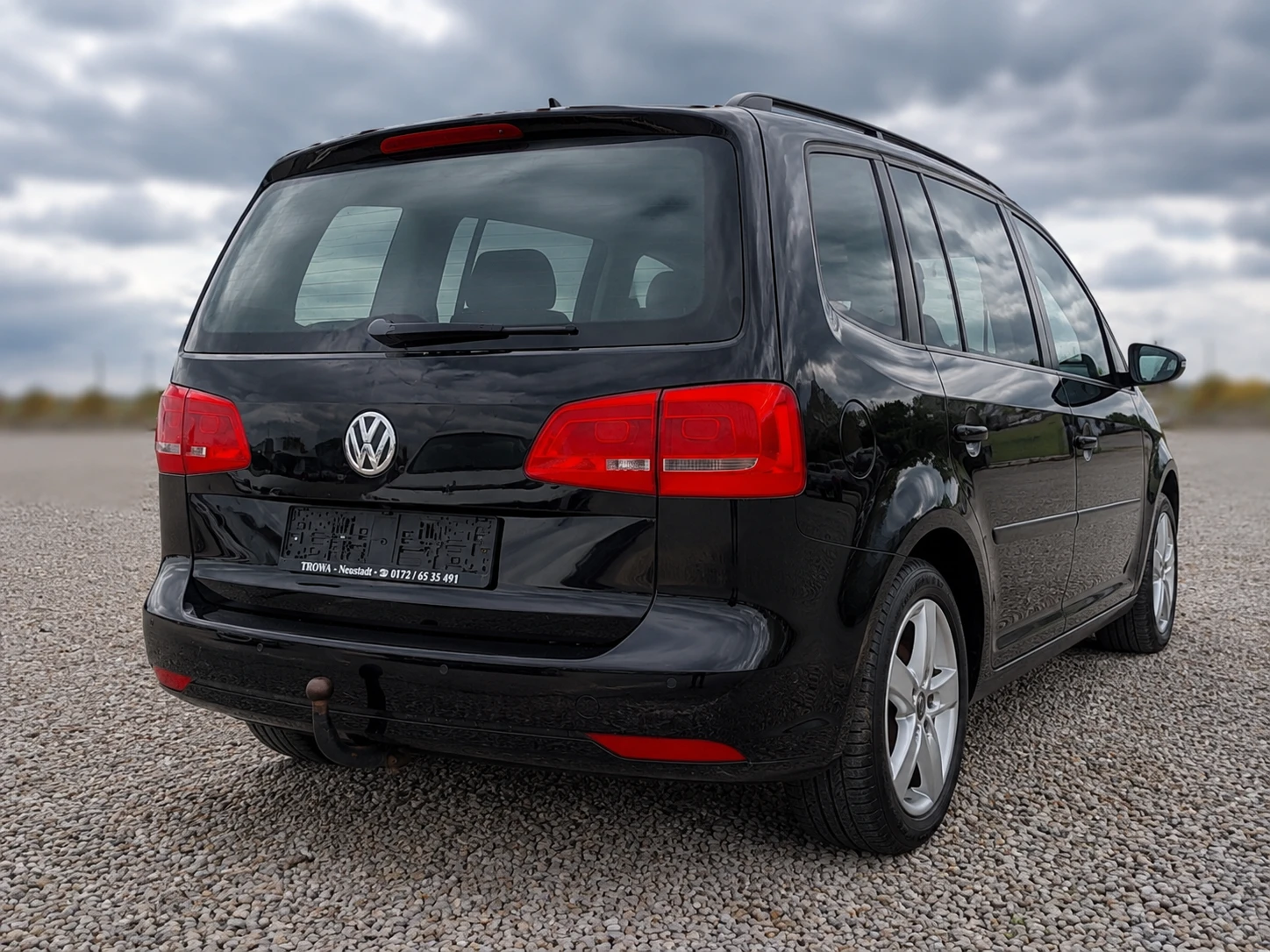 VW Touran Touran Trendline 2.0 TDI DSG 140 к.с.