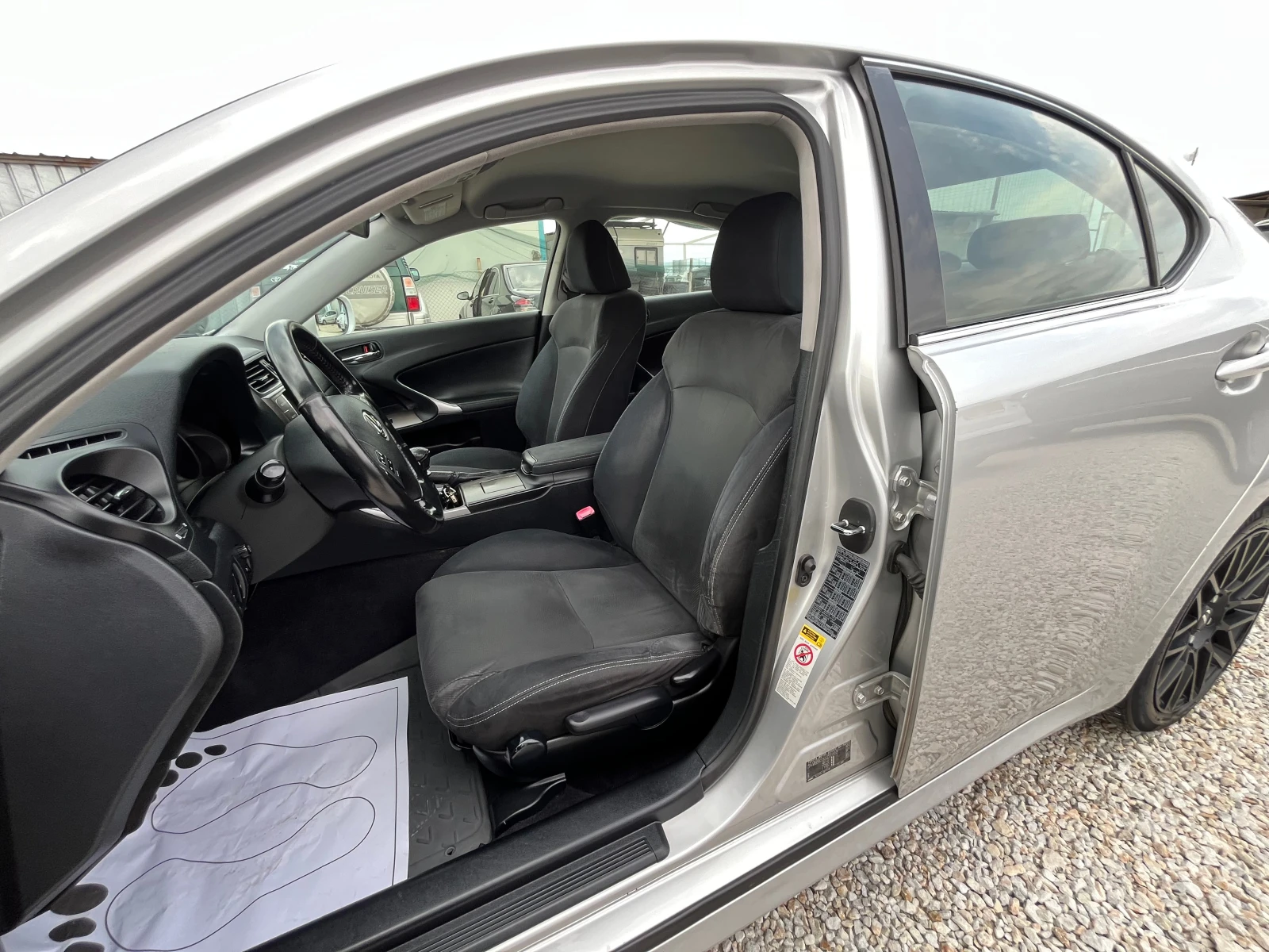 Lexus IS 220d IS220D, 177ck, 6 скорости, ЛИЗИНГ, снимка 13 - Автомобили и джипове - 54925461