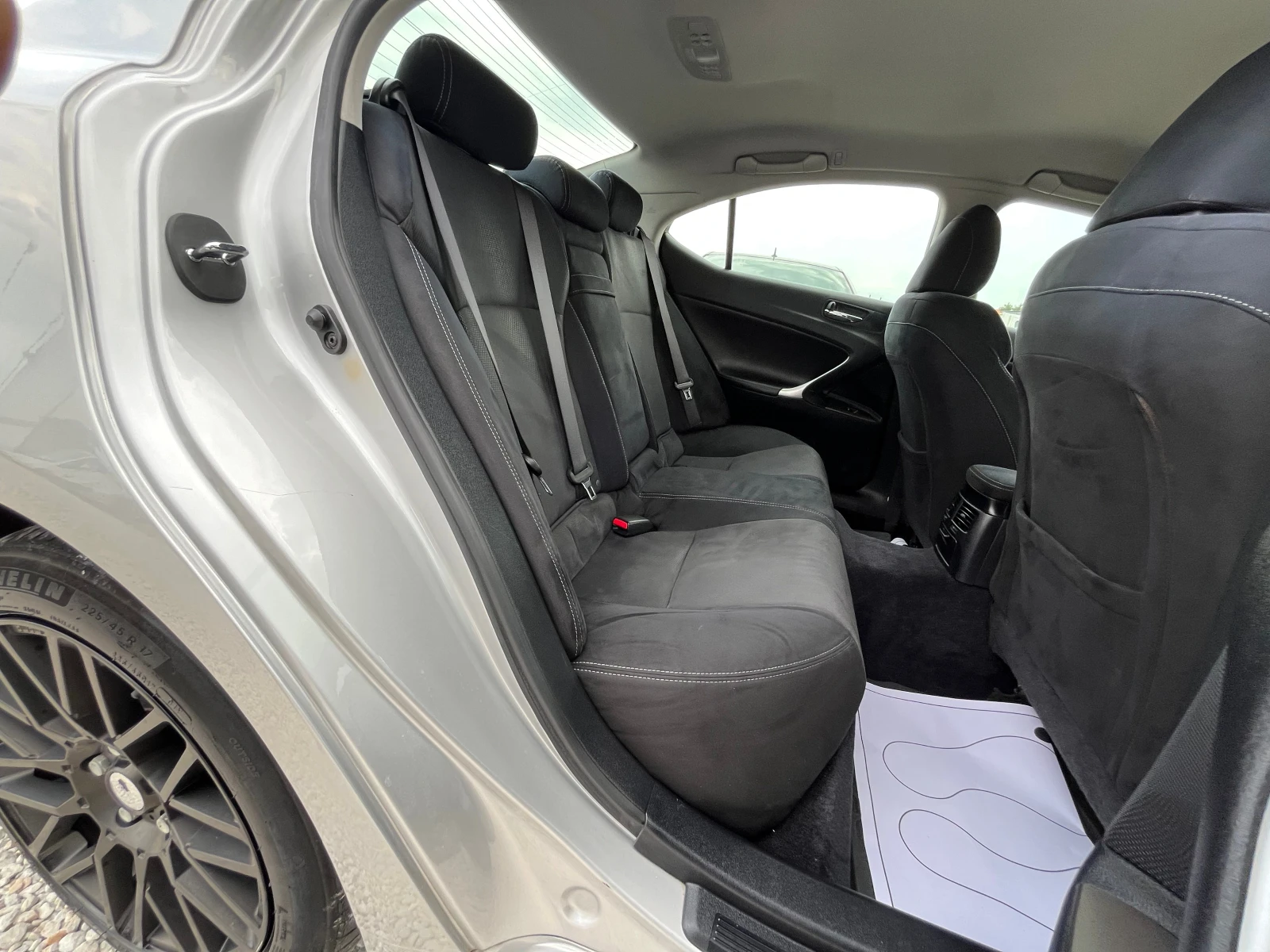 Lexus IS 220d IS220D, 177ck, 6 скорости, ЛИЗИНГ, снимка 15 - Автомобили и джипове - 54925461