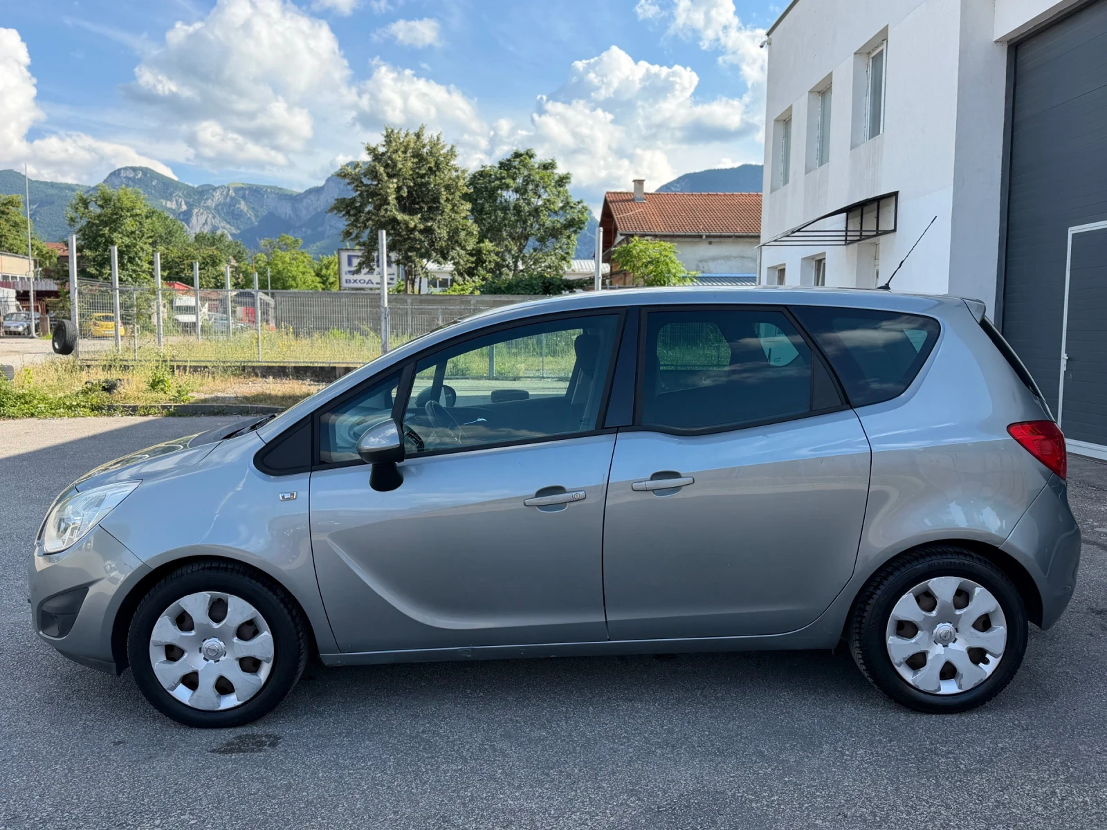 Opel Meriva 1.4 ГАЗ-БЕНЗИН, снимка 2 - Автомобили и джипове - 55052385