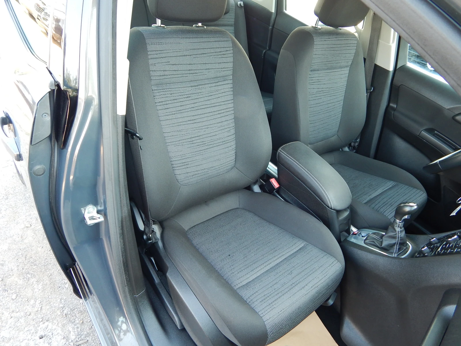 Opel Meriva 1.4i* 96000km.* КАТО НОВА* , снимка 17 - Автомобили и джипове - 55091098