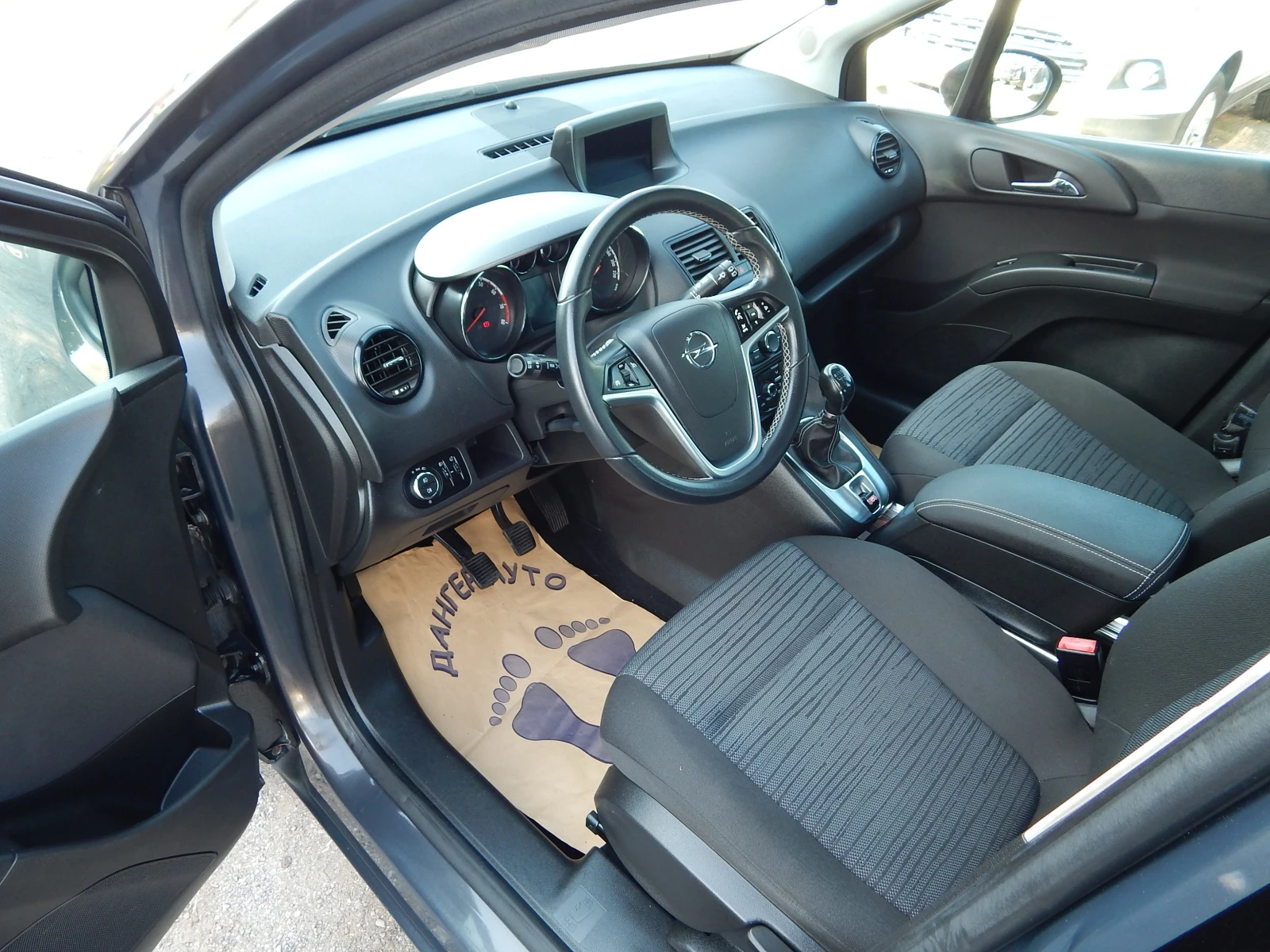 Opel Meriva 1.4i* 96000km.* КАТО НОВА* , снимка 9 - Автомобили и джипове - 55091098