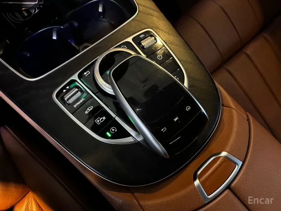 Mercedes-Benz E 220 COUPE AMG PKG| 9G-TRONIC| HUD| ПАНО, снимка 10 - Автомобили и джипове - 55315337