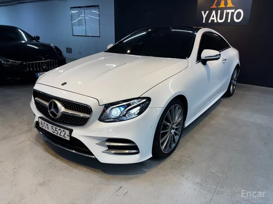 Mercedes-Benz E 220 COUPE AMG PKG| 9G-TRONIC| HUD| ПАНО, снимка 2 - Автомобили и джипове - 55315337